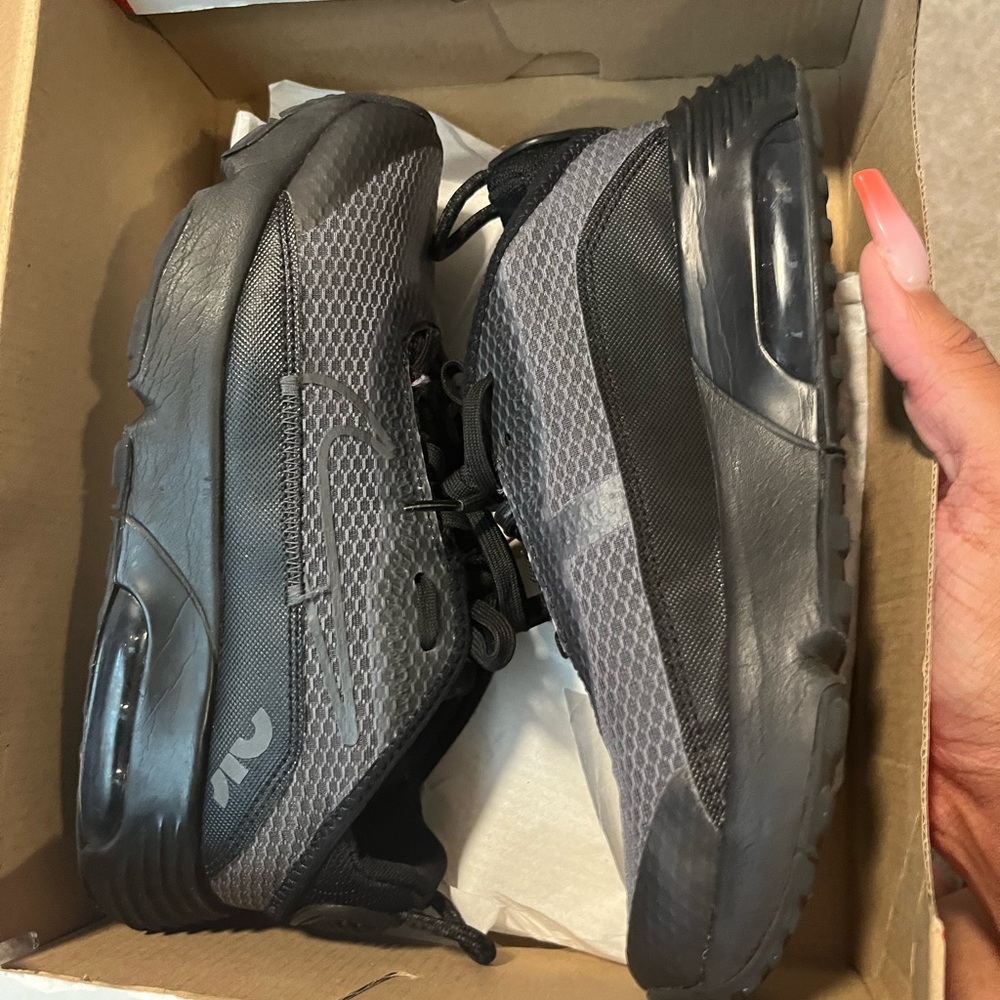 Black Nike air max